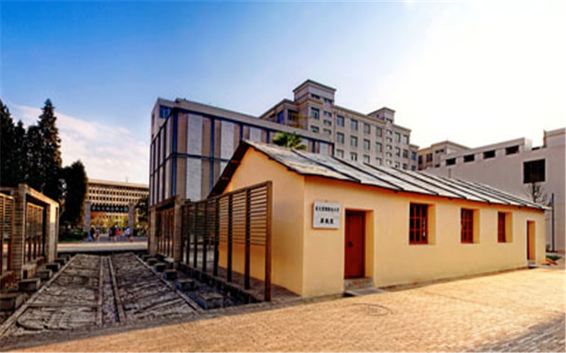 云南师范大学